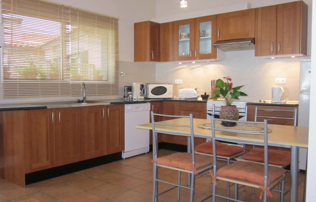 Ferienhaus Banda Do Sol Self Catering Estreito Da Calheta