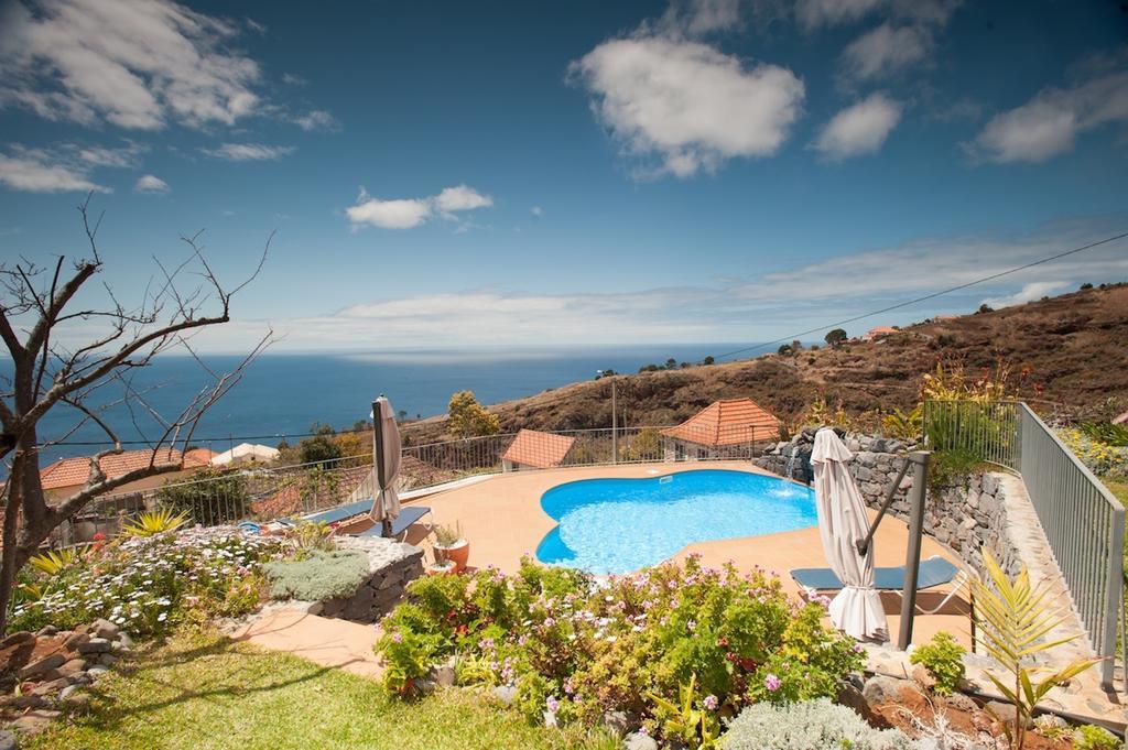Ferienhaus Banda Do Sol Self Catering Estreito Da Calheta